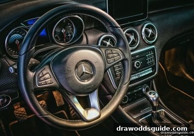 平手盘视角下的电子游艺波动性：概率特征、充值策略与行为管理